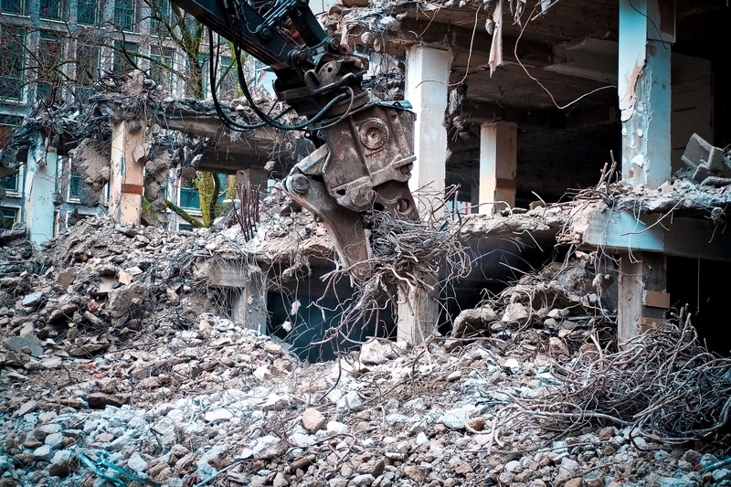 obsolete, metal, demolished, bad condition, building, outdoors, broken, demolition cutter, construction machinery, destruction, home, demolition work, industry