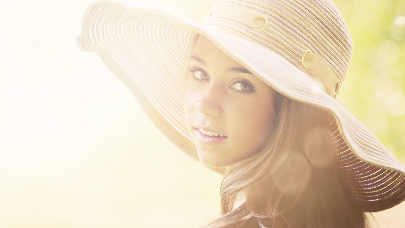 body part, clothing, elegance, hat, hairstyle, headshot, fashion, human body part, one person, 1080P, human face, beautiful people, adult, young adult