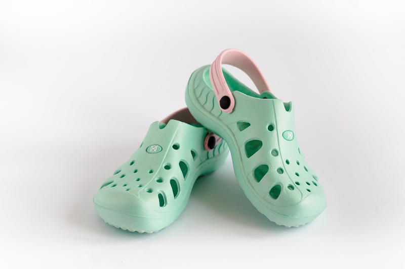 white background, crocs, summer, two objects, sandals, offspring, no people, flip, still life, studio shot, fun, 5K, fashion, green color, shoes, blue