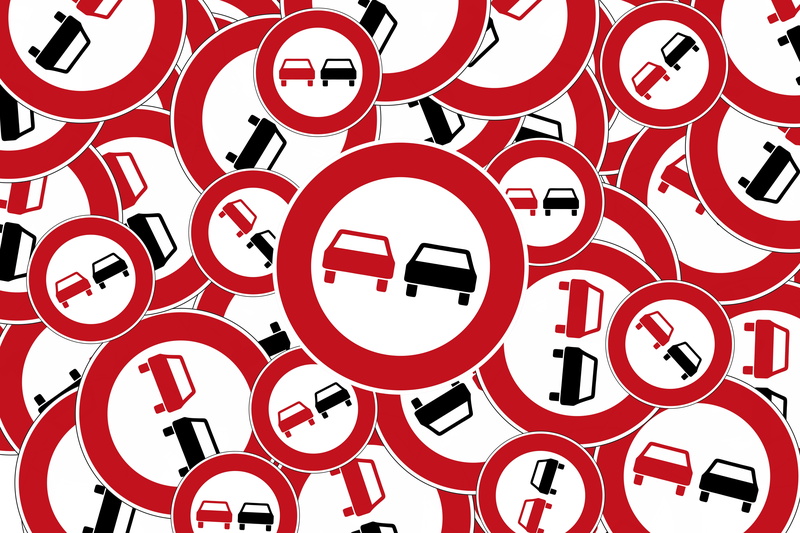 road sign, street sign, computer icon, red, black, shield, traffic, letter, bundestagswahl, business, ban, sign, global communications, text, communication