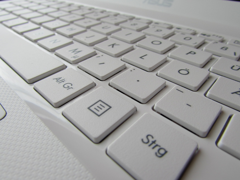 internet, no people, ctrl, keyboard, business, laptop, white color, computer part, connection, full frame, letter, technology, selective focus, asus, backgrounds