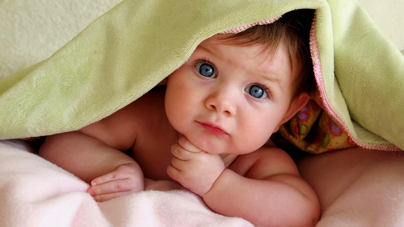 close-up, shirtless, looking at camera, lying down, babyhood, relaxation, wrapped in a blanket, portrait, life, blanket, one person, 1080P, child, cute