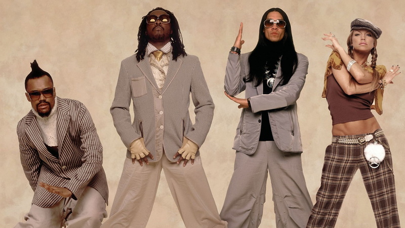african Ethnicity, caucasian Ethnicity, young Adult, females, three quarter length, smiling, wall - building feature, males, traditional Clothing, black