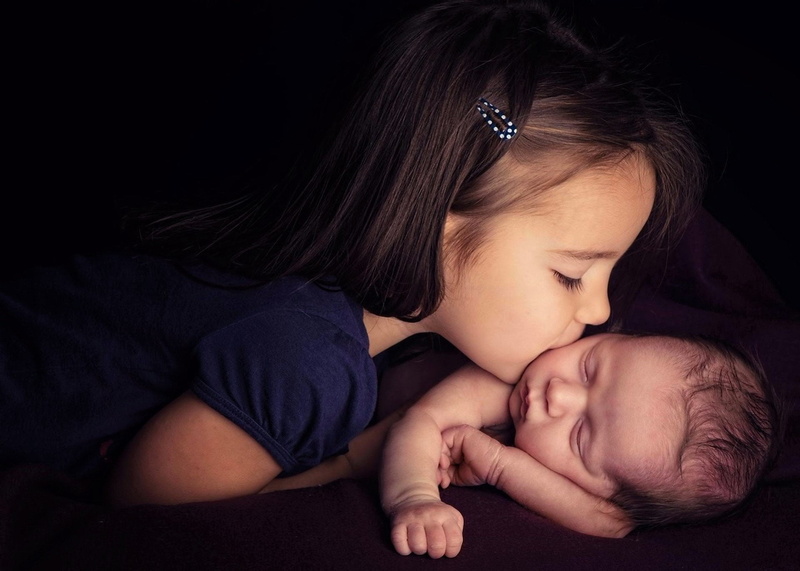 Kiss, females, family, Cute, togetherness, portrait, positive emotion, childhood, Love, indoors, son, 1080P, innocence, black background, Baby, Photography