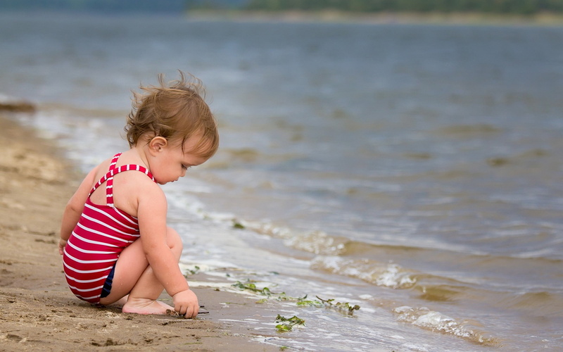 nature, 2K, day, full length, offspring, Sit, Sand, blond hair, shirtless, males, barefoot, water, innocence, Beach, outdoors, one person, hair, boys