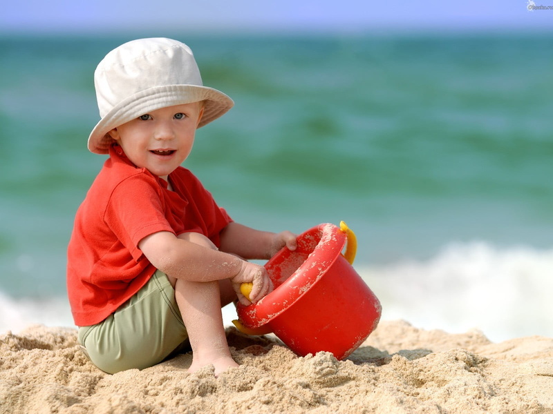s, 720P, clothing, childhood, shirt, Baby, beach, boy, one person, child, sitting, sea, t, real people, hat, playing, shorts, t shirt, land, red, nature
