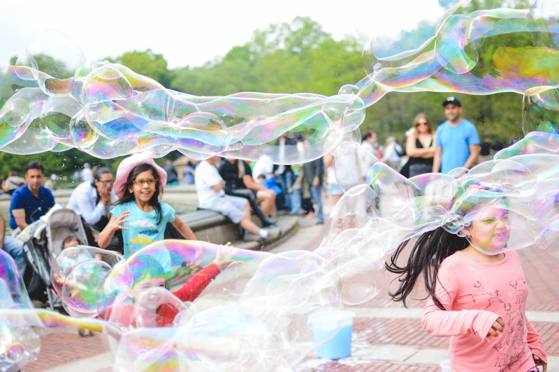 childhood, day, smiling, women, girls, group, medium group of people, playful, people, bubbles, adult, group of people, royalty  images, playing, soap Sud