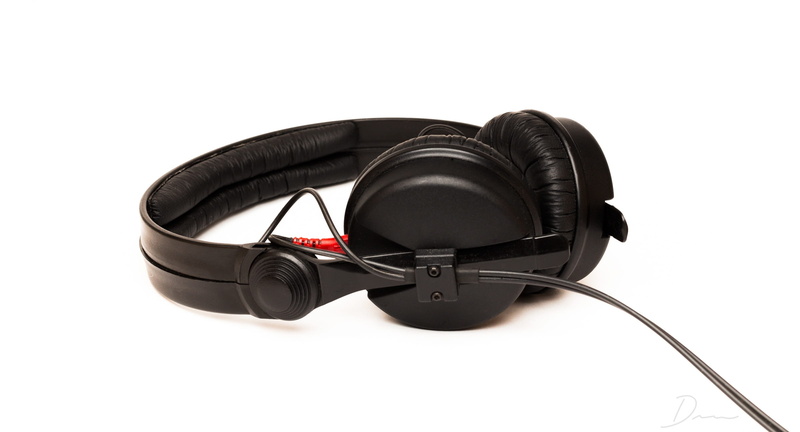 showing, arts culture and entertainment, isolated On White, technology, headphone, black Color, personal Accessory, black, still life, mp3 player, indoors