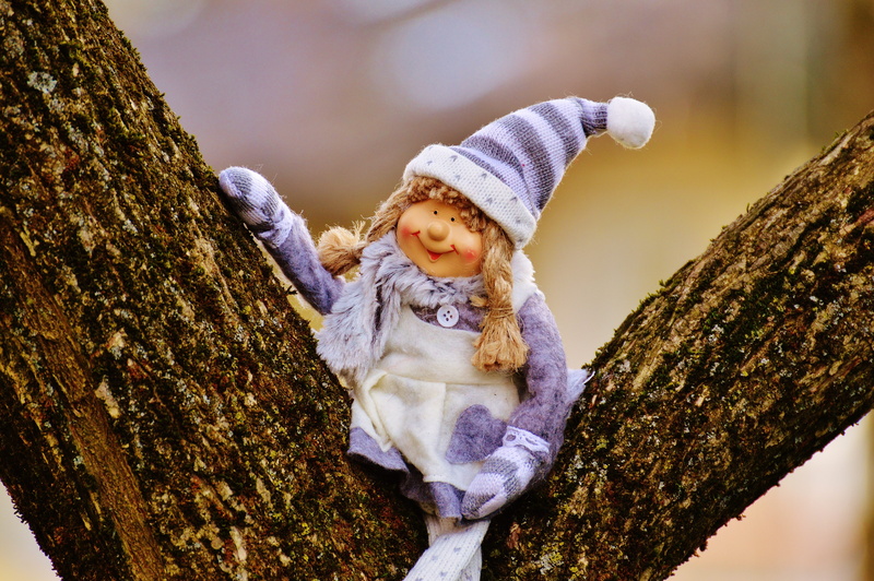 one person, tree, cap, childhood, cute, doll, trunk, innocence, baby, fun, tree trunk, nature, 5K, focus on foreground, plant, clothing, decoration, winter