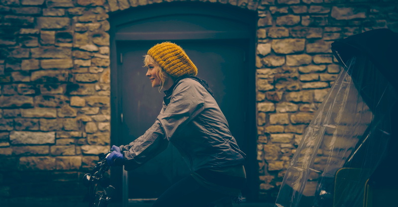 2K, blonde, bicycle, women, woolly hat