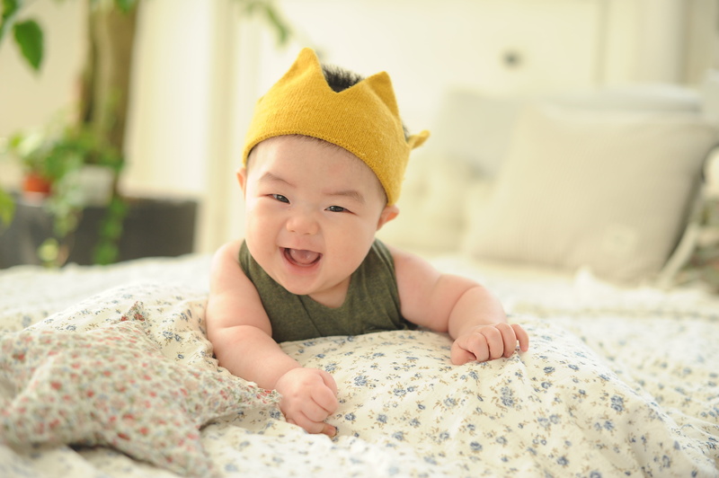 baby, smiling, one hundred days, fun, toddler, portrait, boys, bye, home Interior, cheerful, clothing, bed, people, todler, real people, 4K, one, small