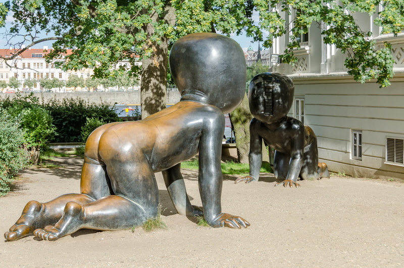 day, mammal, czech republic, decoration, sunlight, todlers, europe, statue, prague, baby, installation, bronze, vertebrate, no people, two animals, outdoors