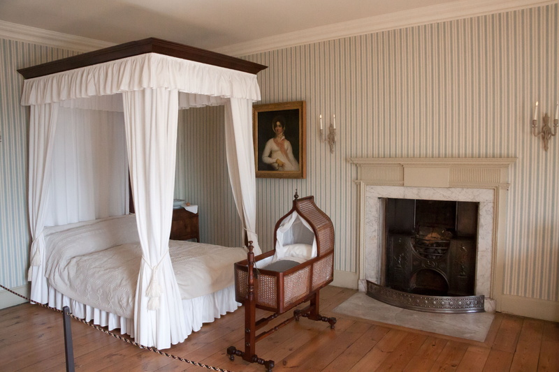 domestic Room, mirror, elegance, indoors, children weighing, furniture, contemplation, old, wood, bassinet, georgian, home, place, hairstyle, domestic life