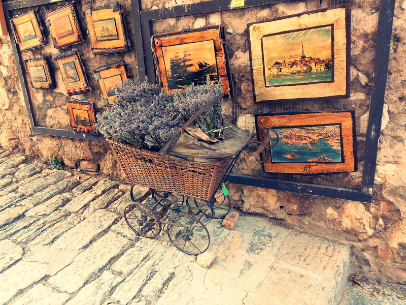 4K, built structure, pictures, wall, brown, architecture, damaged, outdoors, photo, run-down, bassinet, colors, wood - material, old, wicker, wall - building feature