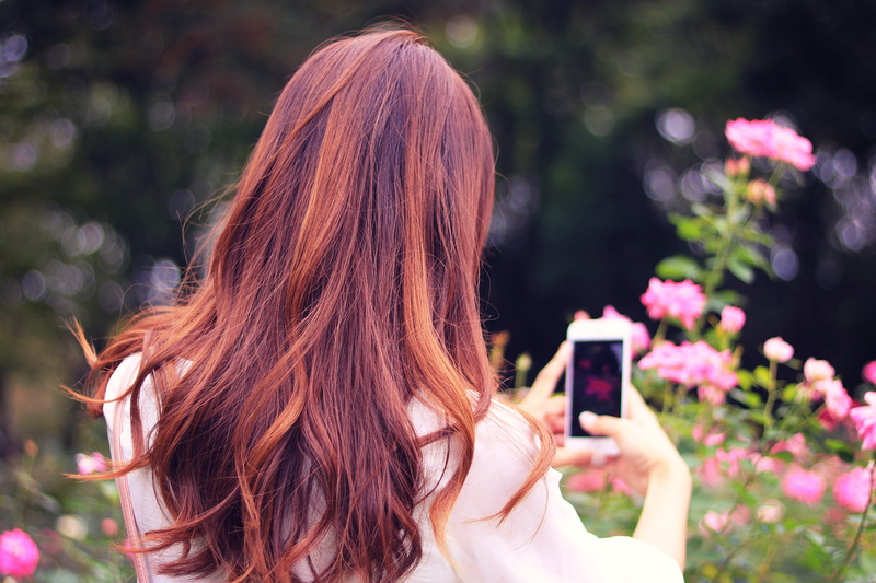 long hair, long haired, women, holding, 1080P, adult, flower, springtime, leisure activity, wireless technology, beauty In Nature, young Adult, one Person