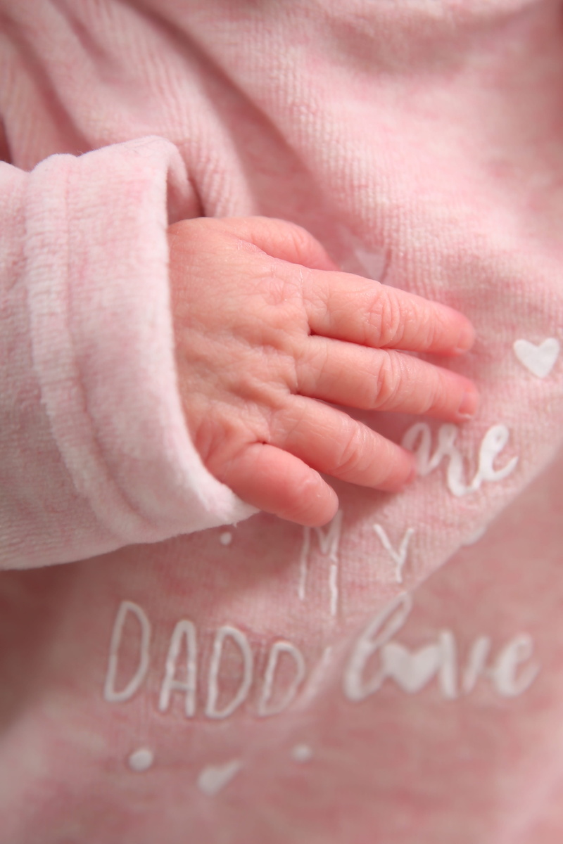 adult, text, women, midsection, new born, 4K, finger, females, hand, indoors, selective focus, human body part, human hand, mid adult, close-up, fingers