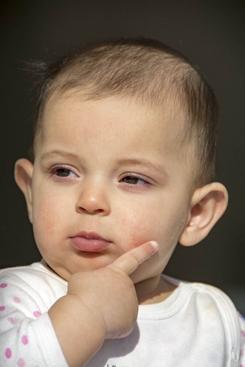 headshot, toddler, sude, studio shot, portrait, princess, males, indoors, front view, black background, bamo, 5K, childhood, asleep, defnesude, m, baby