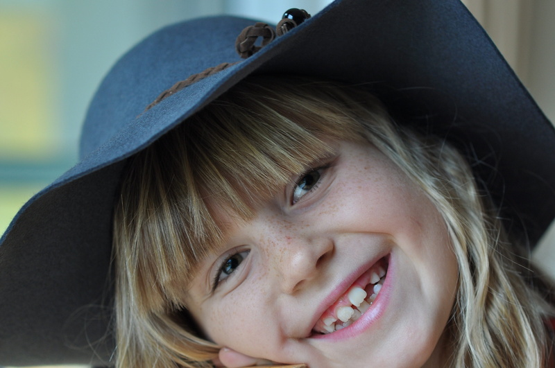 girl, emotion, milk teeth, human, headshot, child, portrait, eyes, smiling, girls, one person, sun, close-up, offspring, looking at camera, contemplation