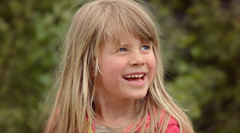 females, human, close, portrait, face, hair, smiling, headshot, person, nature, offspring, women, teeth, hairstyle, blond hair, out, happiness, blond, one person