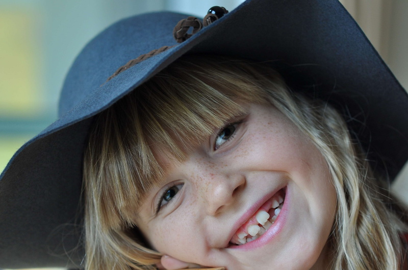 offspring, women, laugh, milk teeth, happy, one person, cheerful, girl, blond, emotion, smiling, human, happiness, cute, child, headshot, hat, innocence