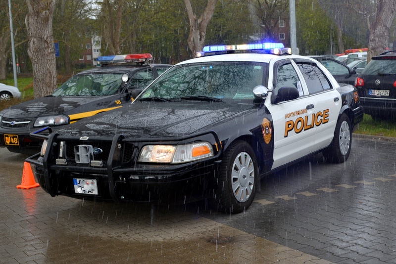 stationary, outdoors, motor vehicle, car, usa, architecture, auto, car accident, destruction, day, blue light, american cars police, tree, no people, american police