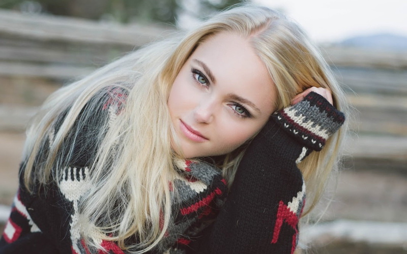 looking at camera, one person, clothing, portrait, outdoors, women, fanning, hairstyle, scarf, dakota, beauty, blond hair, warm clothing, happiness, beautiful woman