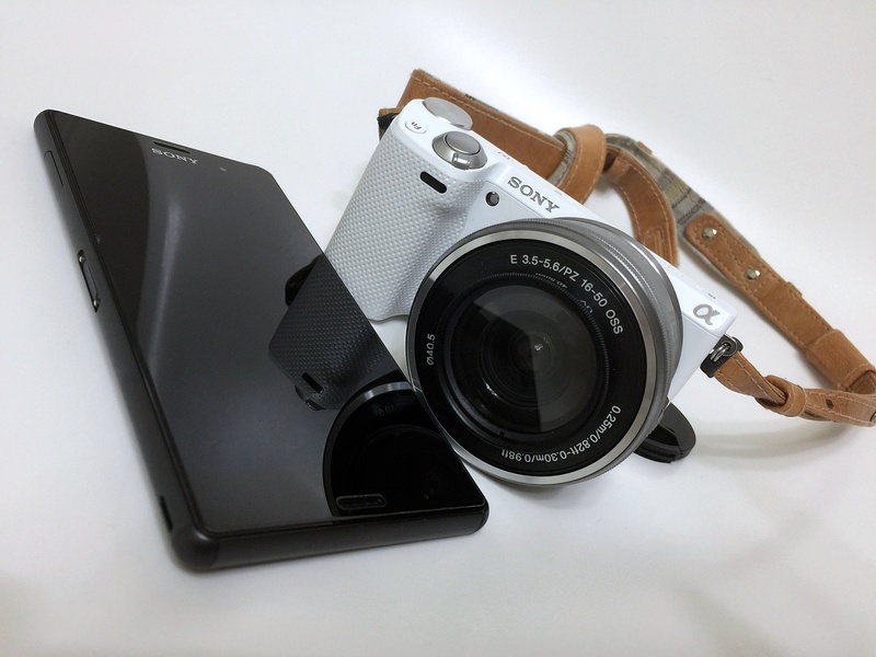 photography themes, photographing, white background, smartphones, retro styled, sony, digital camera, no people, sony xperia z3, table, 2K, equipment