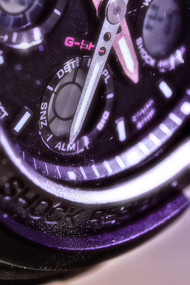 number, indoors, camera - photographic equipment, knob, photography themes, wristwatch, close-up, car wheel, digital watch, spoke, modern, photographic equipment
