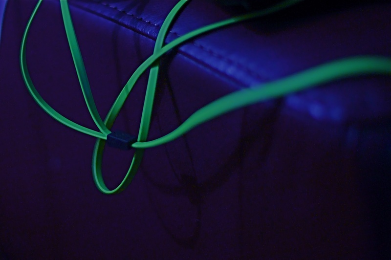 selective focus, focus on foreground, green, growth, cord, 2K, tendril, green color, wire, portable, close-up, cable, purple, plant, connection, nature