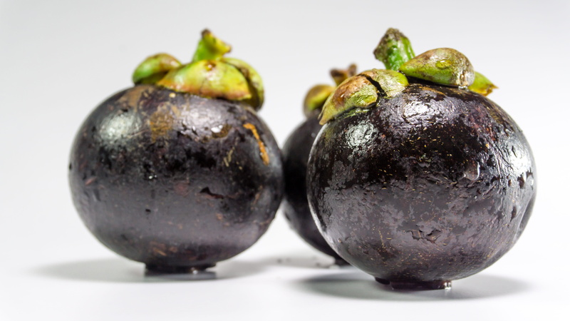 mangusteen, exotic, still life, ingredient, delicious, foods, juicy, dessert, purple, ripe, close-up, studio shot, White, asia, raw, vitamins, green, healthy eating