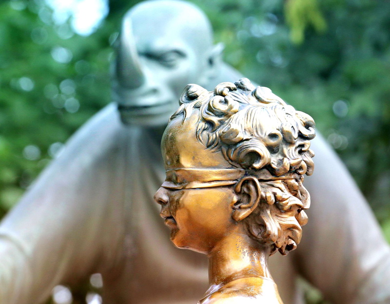 day, neizvesno, representation, sculpture, art and craft, selective focus, fear, nature, close-up, gold, female likeness, creativity, male likeness, ornate