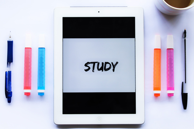 gadget, 4K, wireless technology, coloured markers, blank, white color, copy space, note pad, communication, white, digital tablet, paper, markers, still life