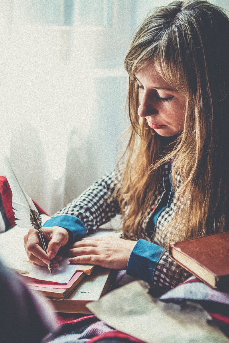 book, books, person, people, table, studying, lifestyle, beautiful, hair, real people, ballpen, paper, education, blonde hair, young adult, sit, leisure