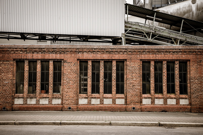 past, closed, steel, pforphoto, technology, entrance, transportation, atmosphere, footpath, brick wall, 5K, city, building exterior, window, brick, architecture