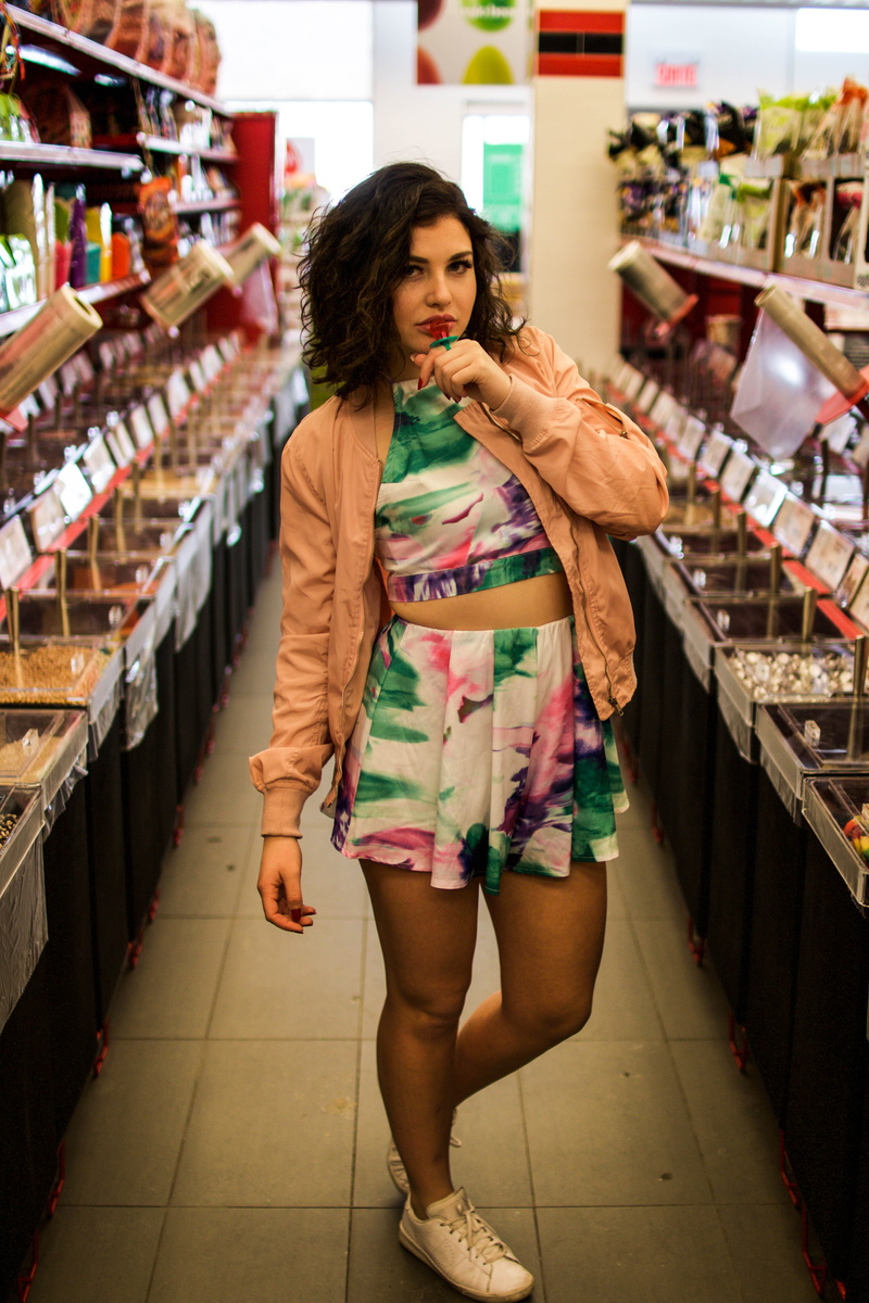 indoors, magog, young women, standing, young adult, 5K, adult, store, retail, women, smiling, lifestyles, one person, beautiful woman, supermarket, food