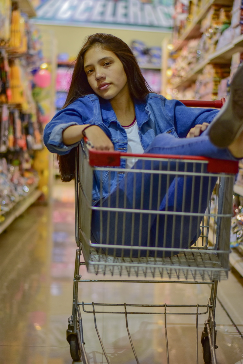 looking, person, model, hair, supermarket, attractive, young adult, retail, women, groceries, market, portrait, store, lady, shopping cart, 5K, smile
