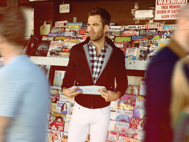 selective focus, standing, indoors, buying, people, groceries, beard, store, shopping, customer, holding, consumerism, 1080P, business, food and drink
