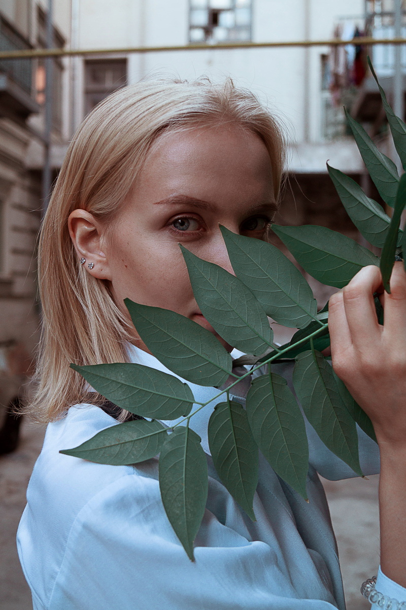 women, portrait, rose, fruit, plant, leaves, blossom, lifestyles, acanthaceae, cherry, young adult, tree, front view, human, day, electronics, veins, real people