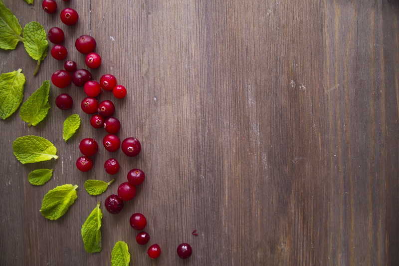 wood - material, mint, close-up, fruit, cranberry, vitamins, vegetable, greens, wood, directly above, freshness, cranberries, food and drink, 4K, background