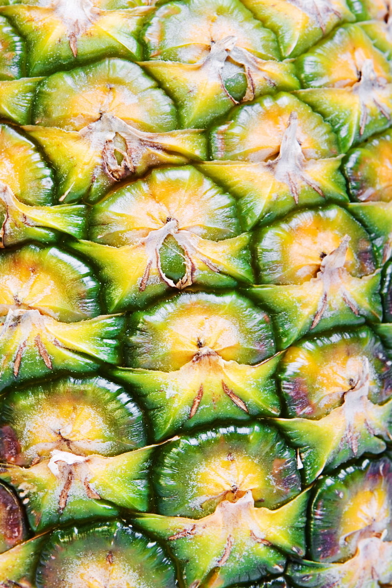 slice, full frame, green color, temptation, plant, no people, wellbeing, still life, fruit, high angle view, food and drink, pattern, ananas, delicious