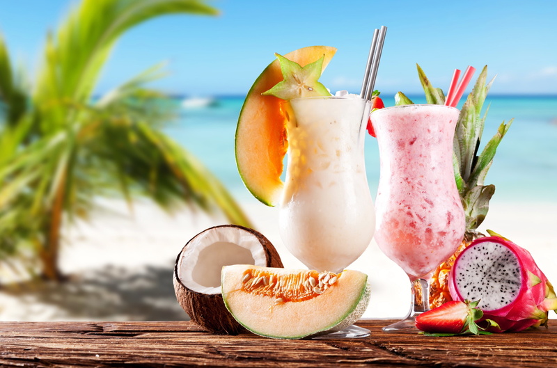 outdoors, refreshment, freshness, milk shake 4k  hd desktop  background, summer, wellbeing, food and drink, no people, beach, nature, drinking glass, fruit