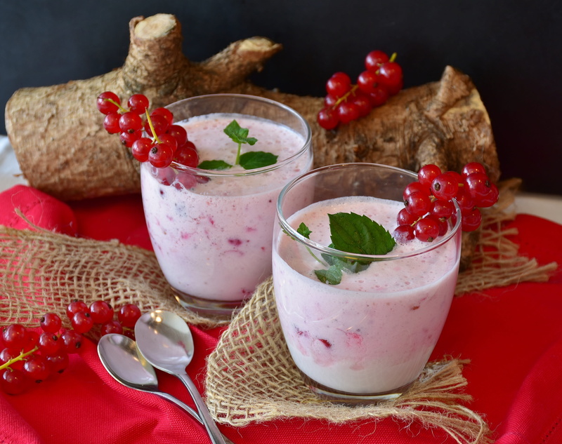 milk, temptation, yogurt, freshness, berry, milkshake, garnish, food, drink, shake, vegetarian, two, kitchen, berries, 4K, no people, glass, sweetness