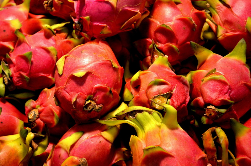 market stall, large group of objects, for sale, day, close-up, no people, plant, fruit, healthy eating, dragon fruit, backgrounds, beauty in nature, market