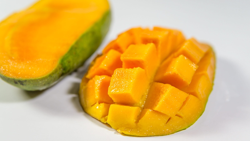 fresh, mango fruit, baked, studio shot, white background, fruit, refreshment, delicious, red, ripe, dessert, dish, 5K, vegetable, healthy eating, close-up