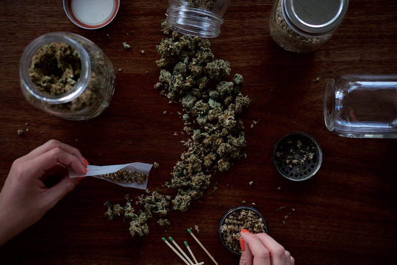 real people, spice, herb, hand, directly above, one person, high angle view, holding, human hand, container, food, paper, plant, lifestyles, finger, wood - material