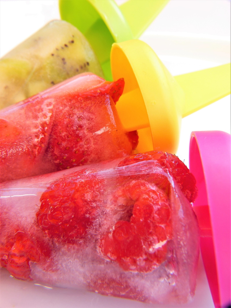 dessert, refreshment, cool, frozen food, gluten, white, bio, ice, sugar-, frozen water, holiday, lactose, red, close, Fruit, sliced, spring, temptation