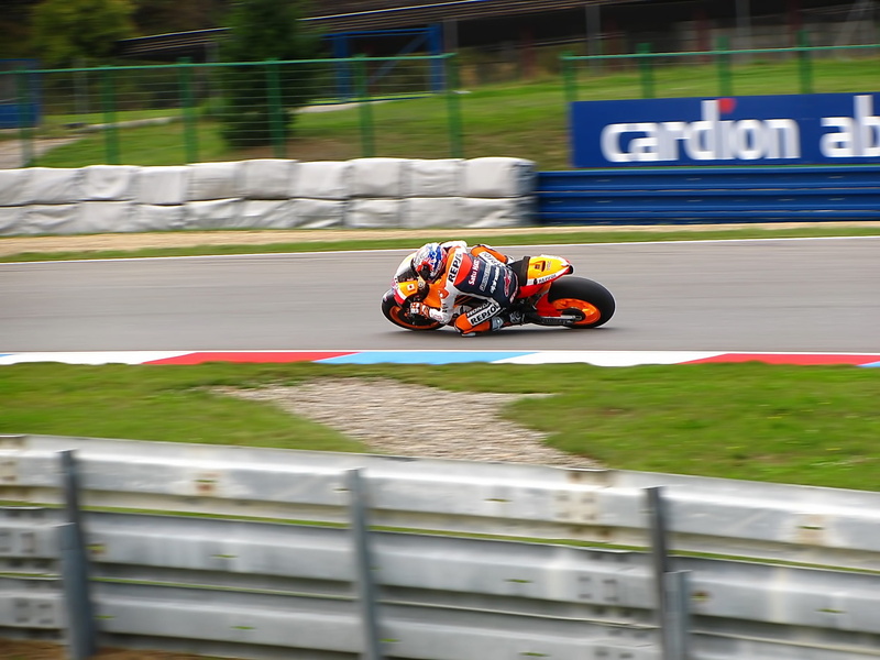 competition, motor, athlete, grand prix, real people, sports race, sport, motorsport, helmet, mode of transportation, race track, racing, motorcycle, sports helmet