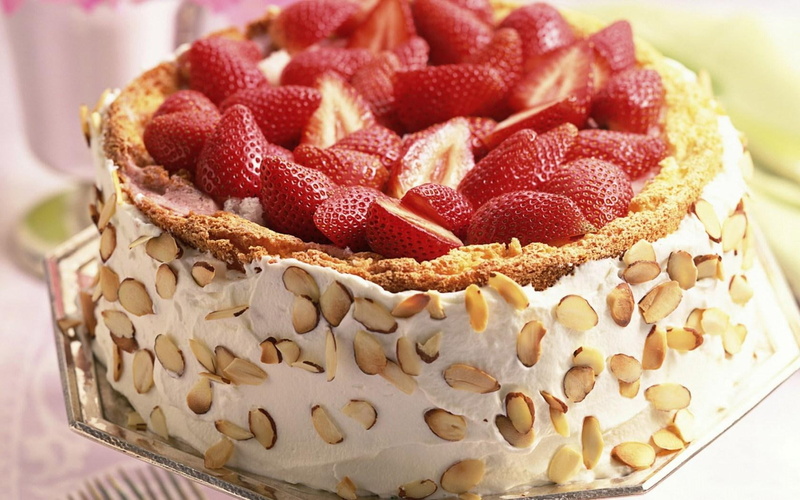 dessert, cake, vanilla, strawberries, peanut, cream, almonds, strawberry, 720P