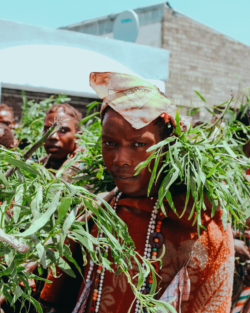 real people, man, outdoors, plant, initiation, day, mid adult men, 4K, crowd, person, africanpeople, leisure activity, front view, tribe, southafrica