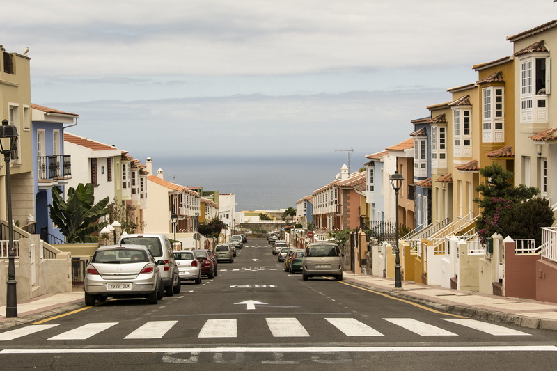 land vehicle, building, no people, apartment, building exterior, mode of transportation, terraced houses, transportation, car traffic, spain, direction